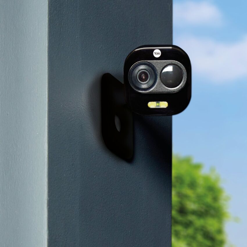 Câmara Yale Wi-Fi para entrada - Luz e Sirene