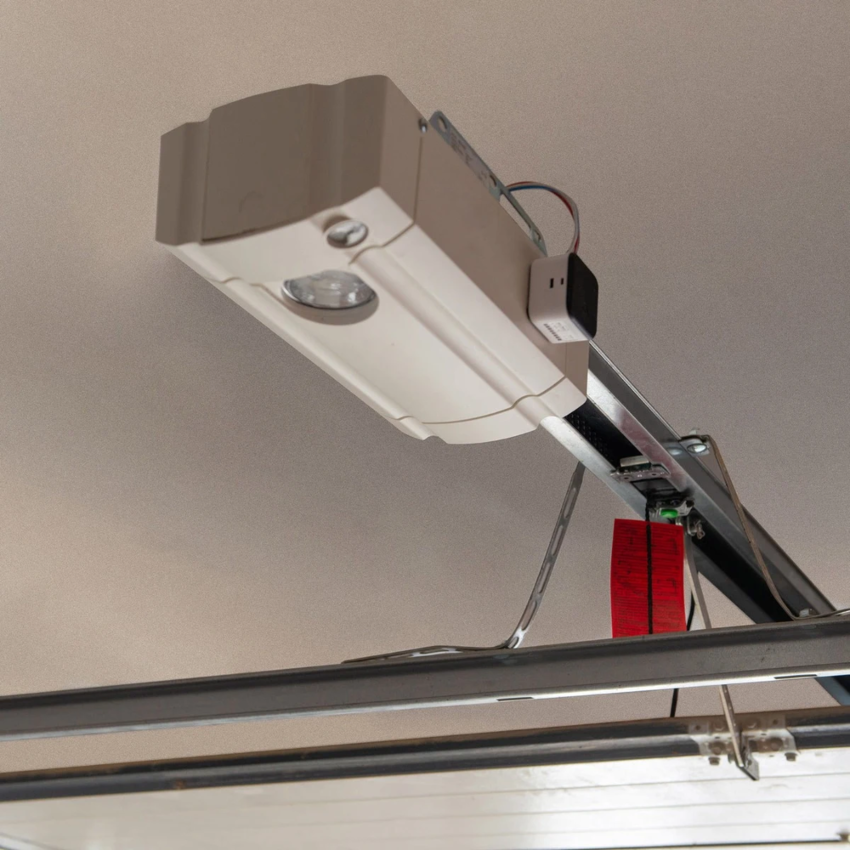 Yale Smart Opener para Portões e Portas de Garagem (Wi‑Fi)