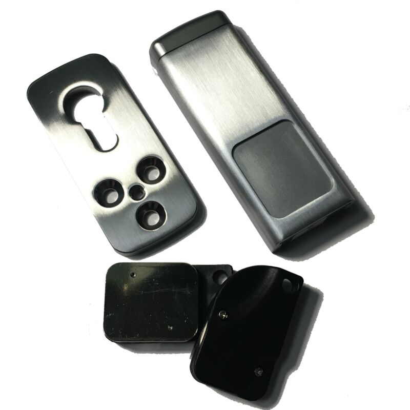 Escudo de segurança Disec cromado retangular, com proteção magnética, para cilindro de perfil europeu