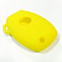 Capa silicone Mercedes, três botões, amarela